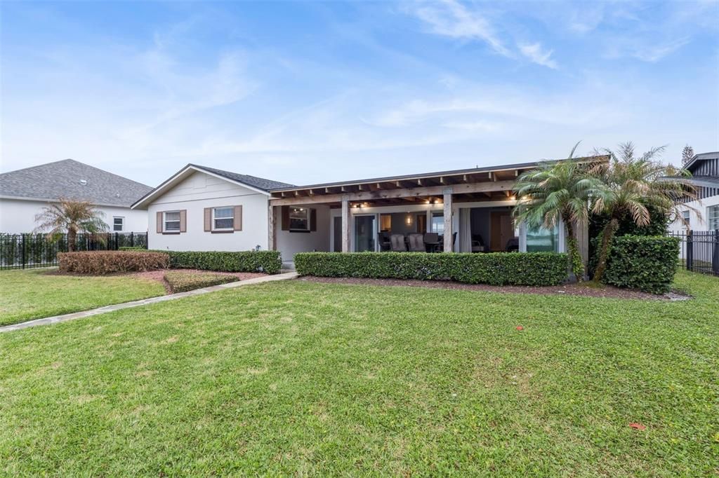 For Sale: $1,350,000 (4 beds, 2 baths, 2196 Square Feet)