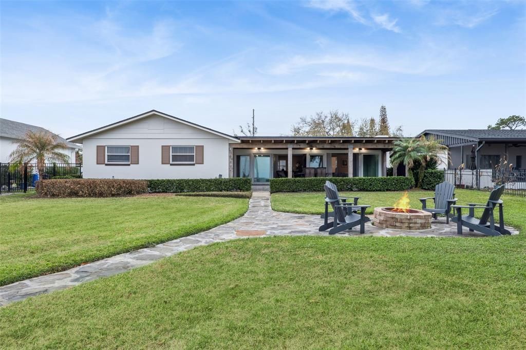 For Sale: $1,350,000 (4 beds, 2 baths, 2196 Square Feet)