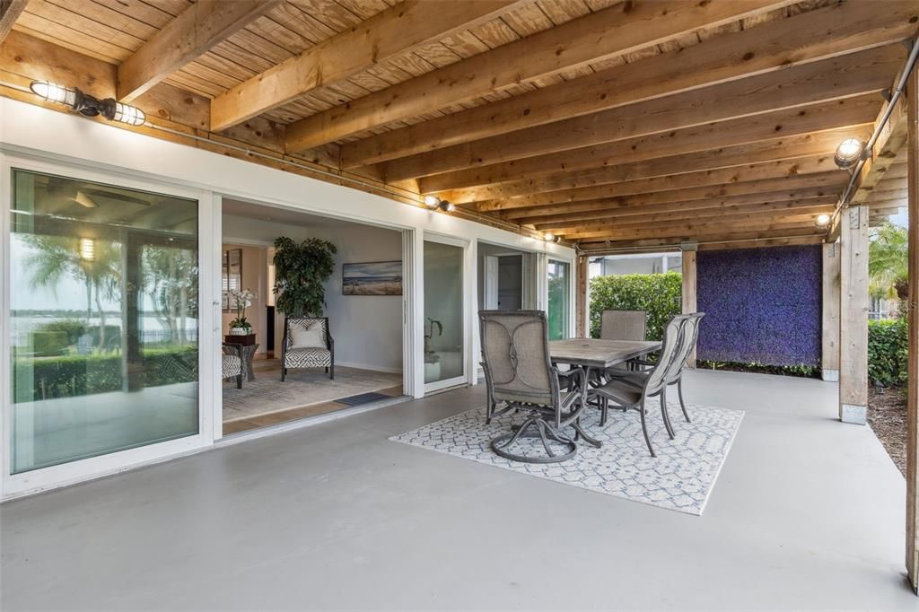 For Sale: $1,350,000 (4 beds, 2 baths, 2196 Square Feet)