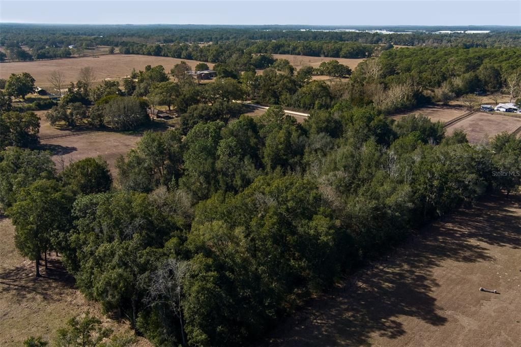 待售: $575,000 (5.00 acres)