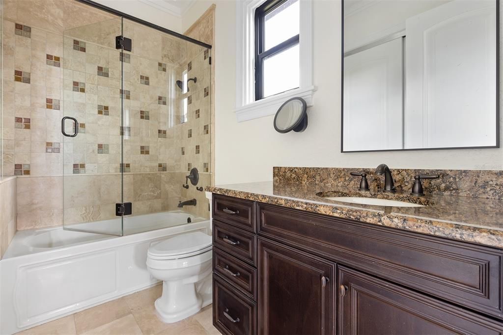 待售: $3,750,000 (5 贝兹, 6 浴室, 5639 平方英尺)
