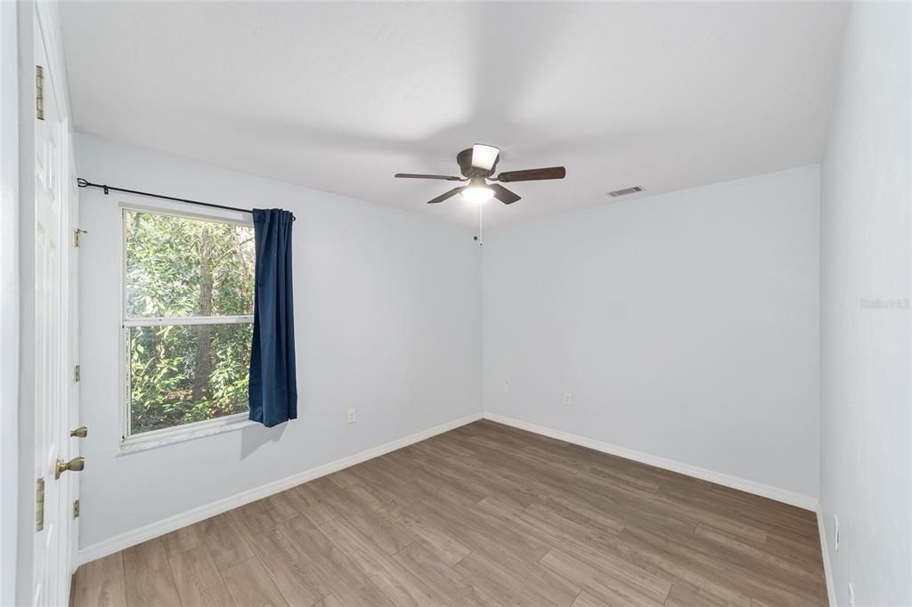 Под контрактом: $370,000 (4 спален, 2 ванн, 1808 Квадратных фут)