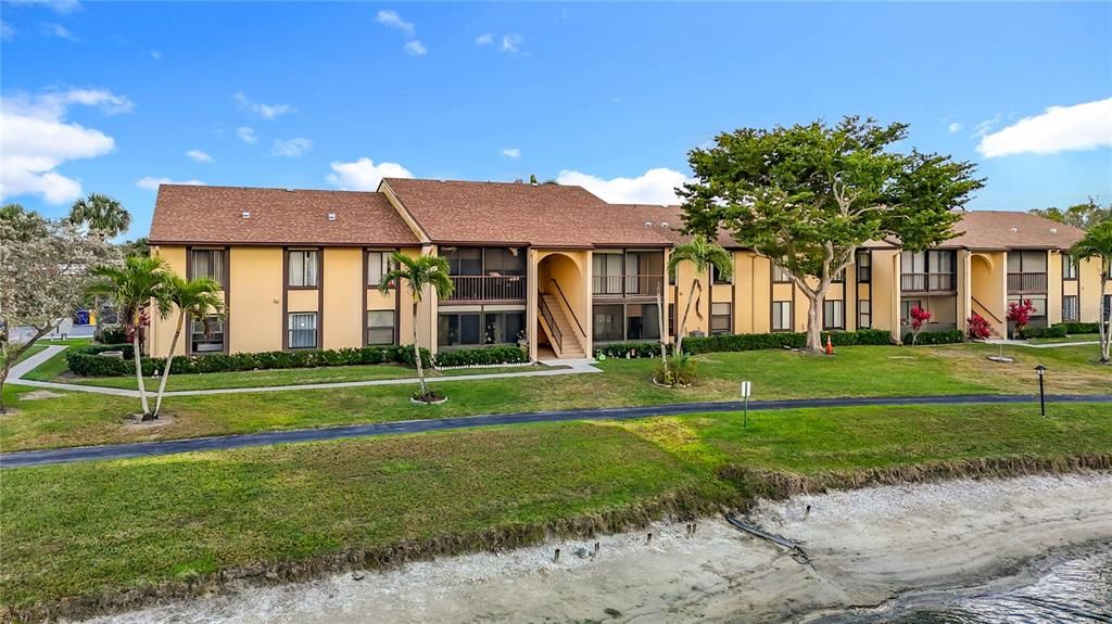 В аренду: $1,800 (2 спален, 2 ванн, 1111 Квадратных фут)