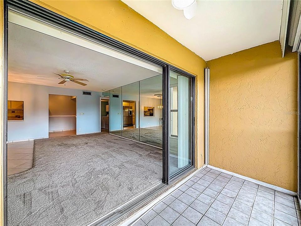 В аренду: $1,800 (2 спален, 2 ванн, 1111 Квадратных фут)