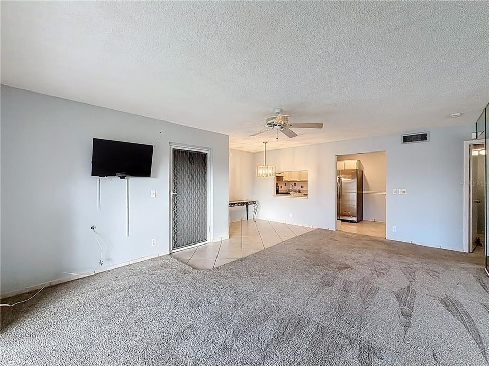 В аренду: $1,800 (2 спален, 2 ванн, 1111 Квадратных фут)