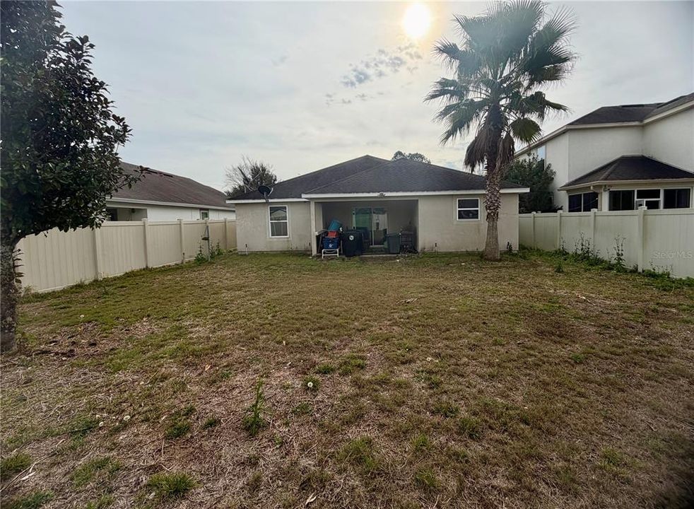 En Venta: $240,000 (3 camas, 2 baños, 1621 Pies cuadrados)