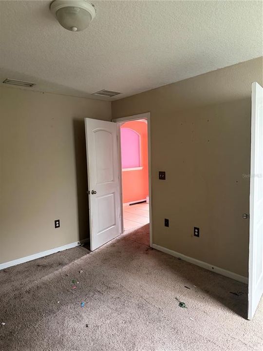En Venta: $240,000 (3 camas, 2 baños, 1621 Pies cuadrados)