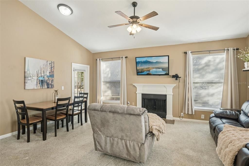 Active With Contract: $149,000 (2 beds, 2 baths, 1175 Square Feet)