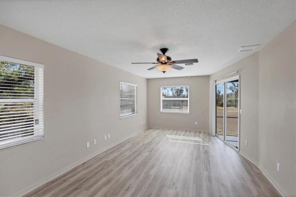 For Sale: $1,049,000 (3 beds, 2 baths, 1854 Square Feet)