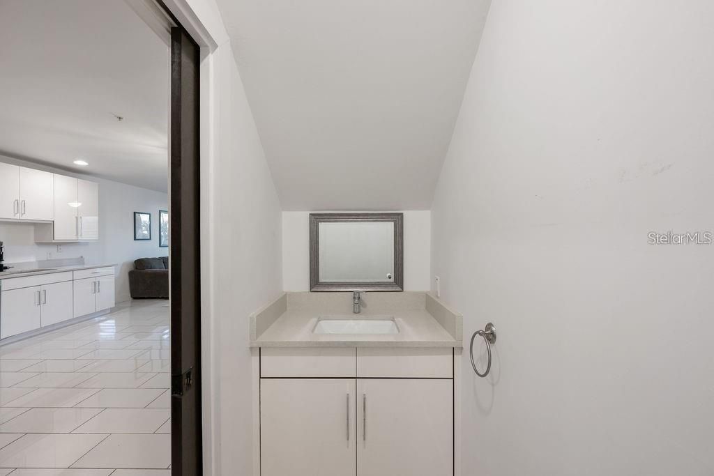 En Venta: $695,000 (4 camas, 3 baños, 2317 Pies cuadrados)