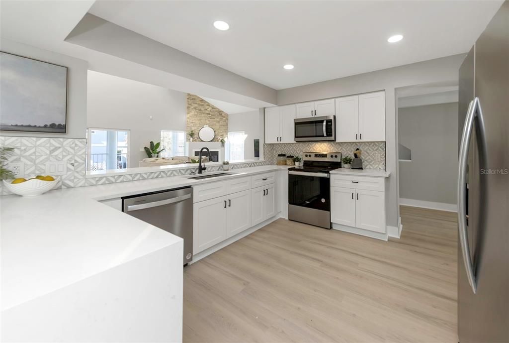 Active With Contract: $549,999 (3 beds, 3 baths, 2531 Square Feet)