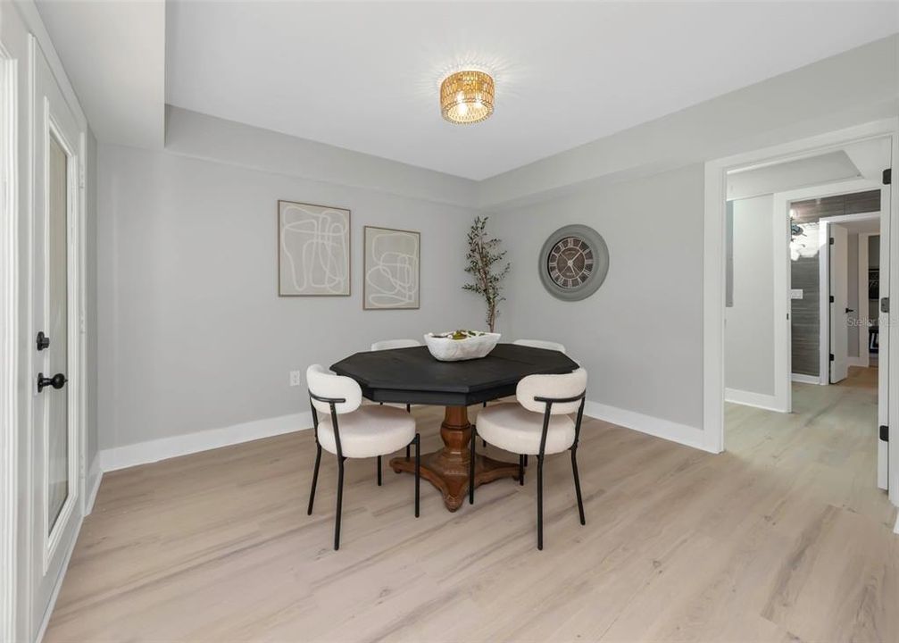 Active With Contract: $549,999 (3 beds, 3 baths, 2531 Square Feet)