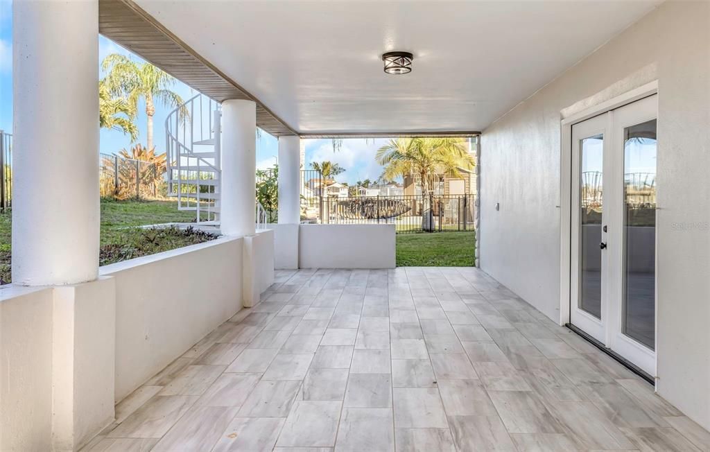 Active With Contract: $549,999 (3 beds, 3 baths, 2531 Square Feet)