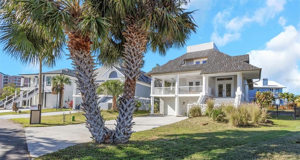 Active With Contract: $549,999 (3 beds, 3 baths, 2531 Square Feet)