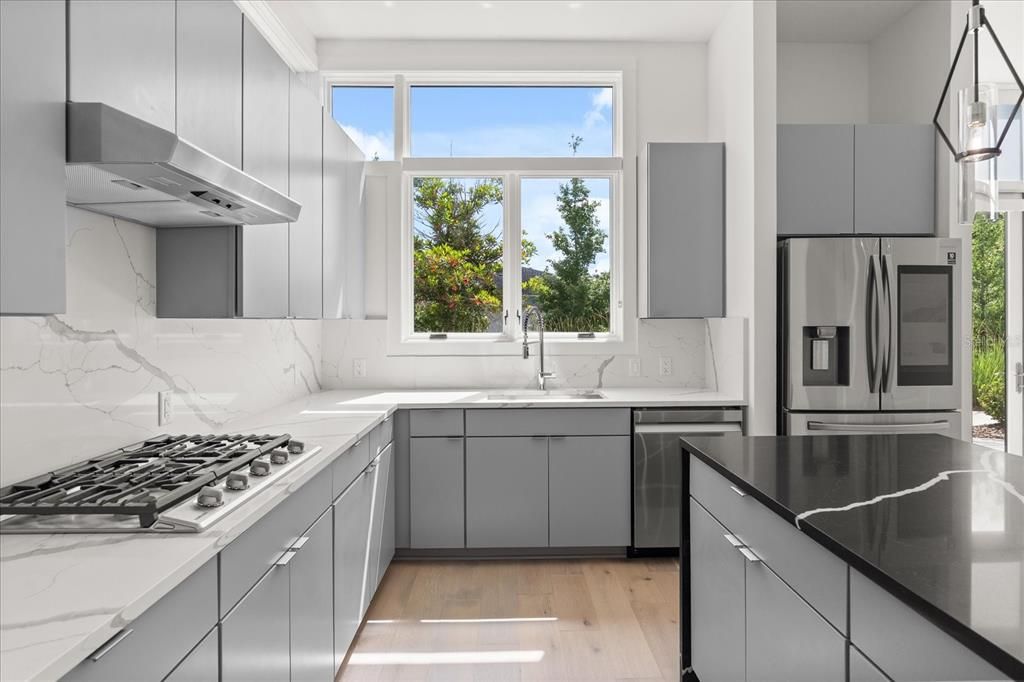 En Venta: $1,099,000 (3 camas, 3 baños, 2193 Pies cuadrados)