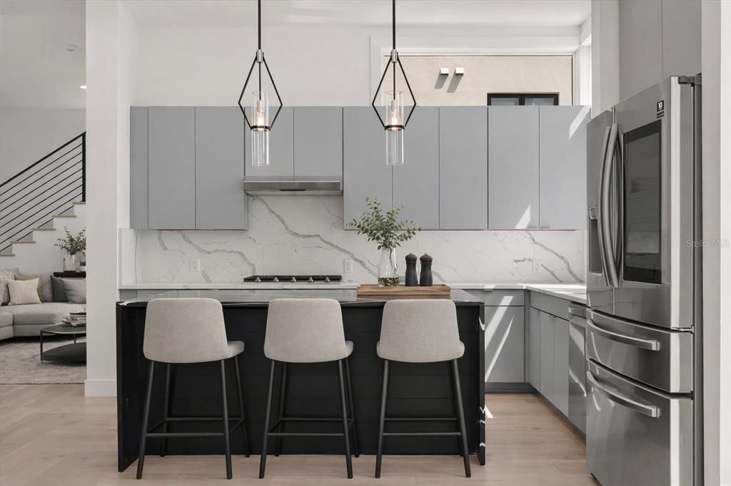 En Venta: $1,099,000 (3 camas, 3 baños, 2193 Pies cuadrados)