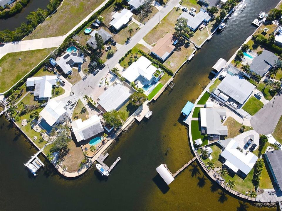 На продажу: $995,000 (4 спален, 3 ванн, 1977 Квадратных фут)
