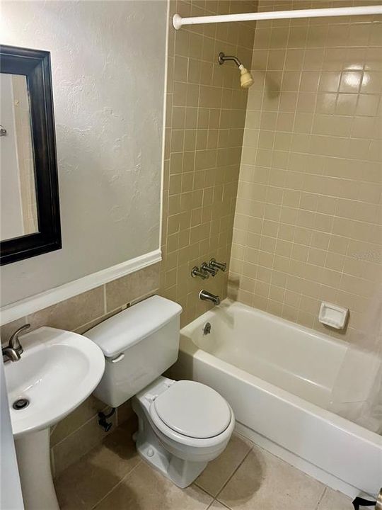 待售: $145,000 (2 贝兹, 2 浴室, 962 平方英尺)