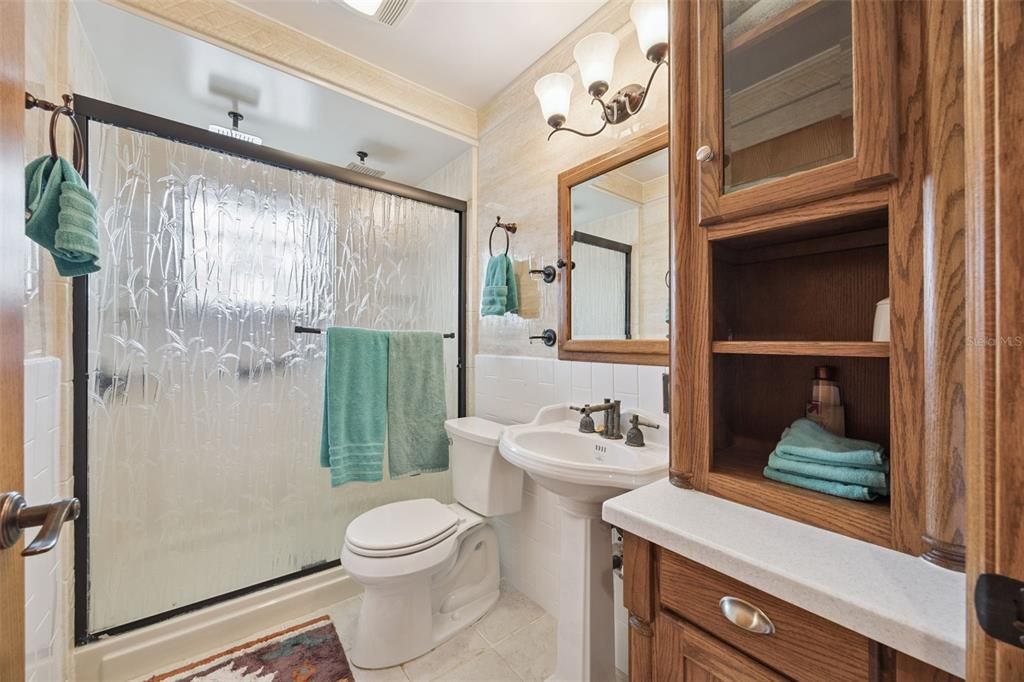 En Venta: $420,000 (2 camas, 2 baños, 1400 Pies cuadrados)