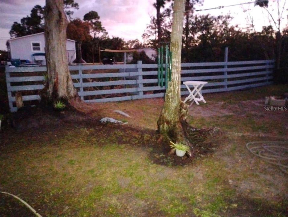 For Sale: $99,000 (3 beds, 1 baths, 460 Square Feet)
