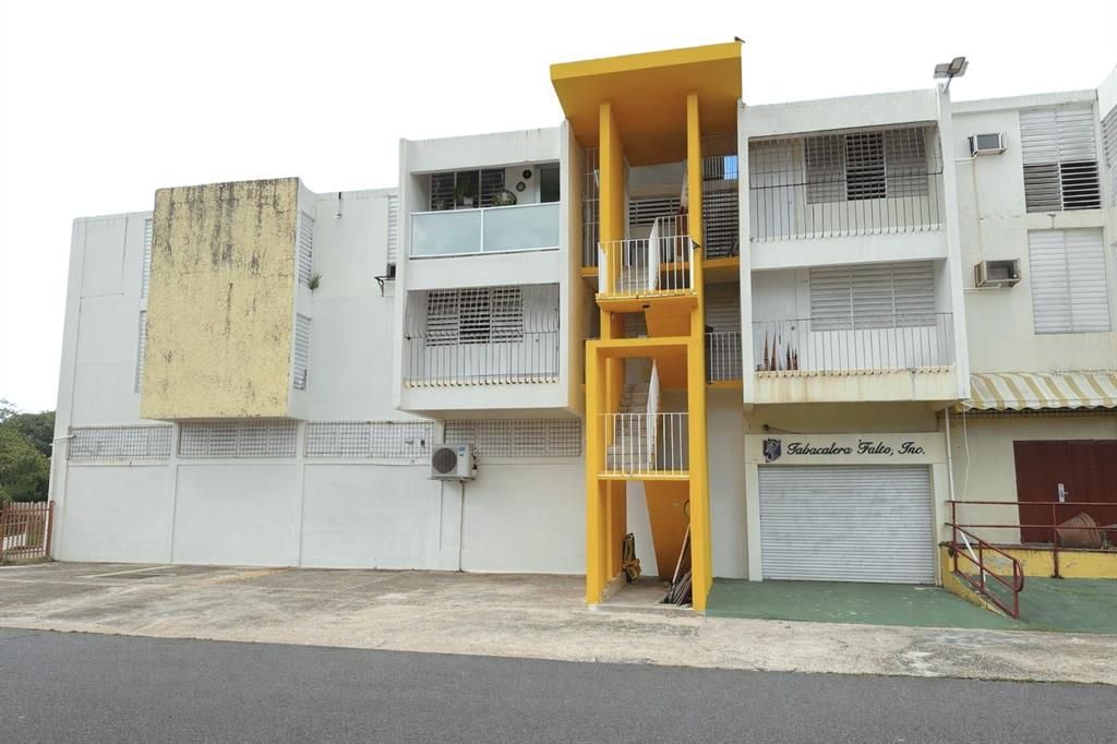 Vendido Recientemente: $70,000 (3 camas, 1 baños, 876.5 Pies cuadrados)
