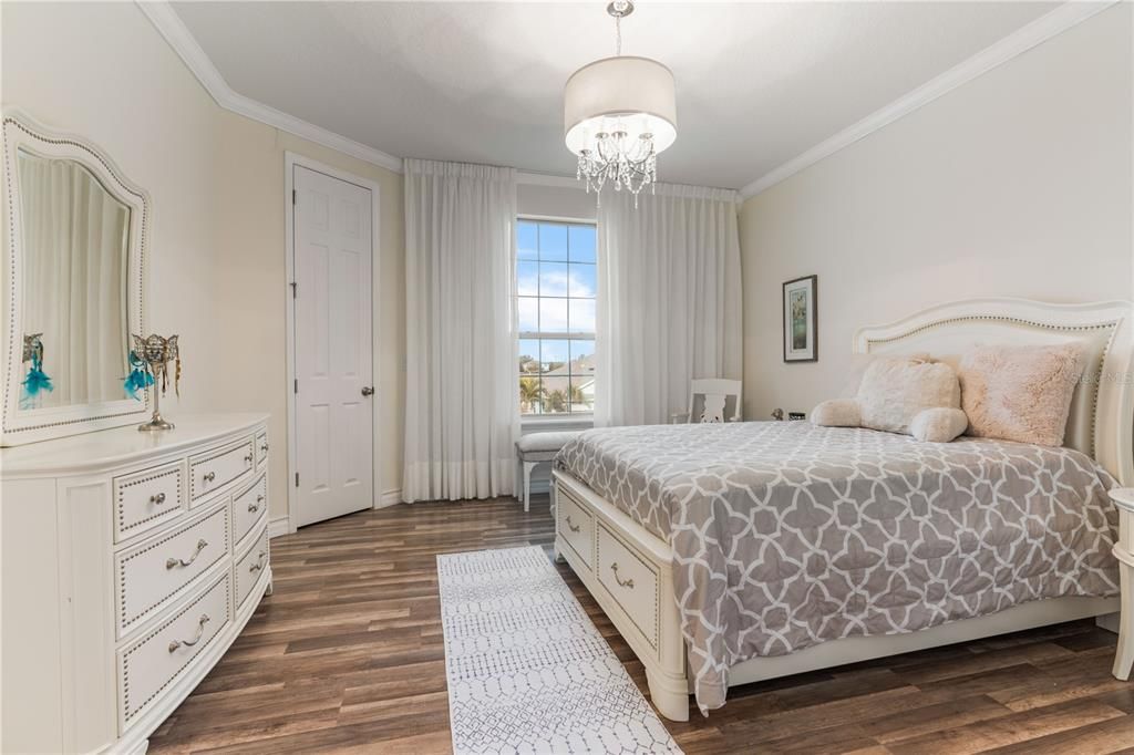 For Sale: $1,399,900 (7 beds, 5 baths, 5613 Square Feet)