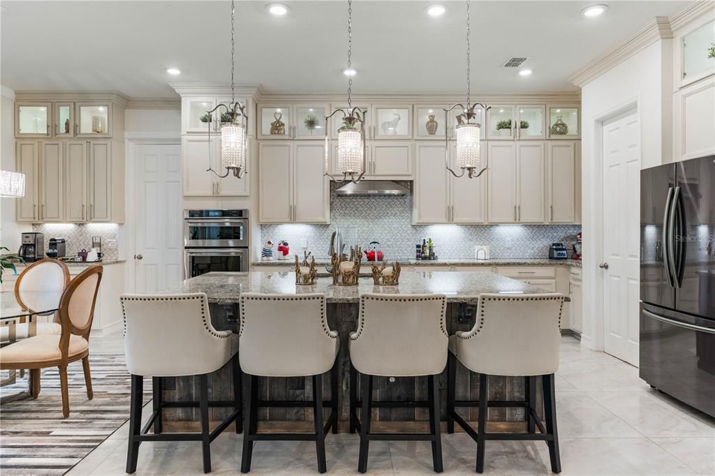 For Sale: $1,399,900 (7 beds, 5 baths, 5613 Square Feet)