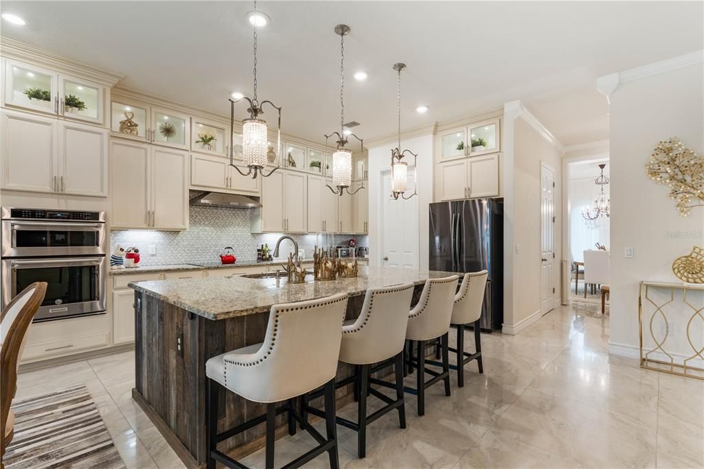 For Sale: $1,399,900 (7 beds, 5 baths, 5613 Square Feet)