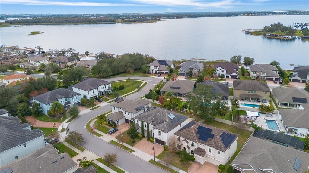 For Sale: $1,399,900 (7 beds, 5 baths, 5613 Square Feet)