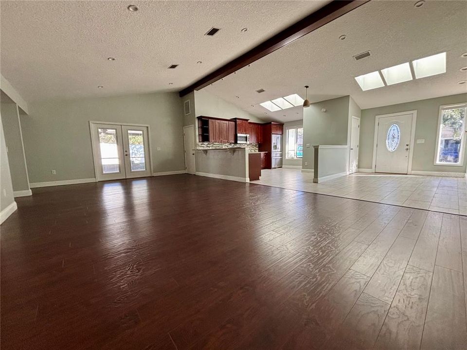 For Sale: $419,900 (3 beds, 2 baths, 1616 Square Feet)