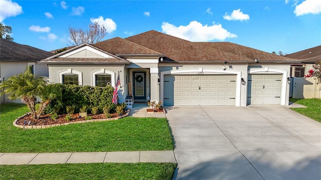 Recently Sold: $405,000 (3 beds, 2 baths, 1829 Square Feet)