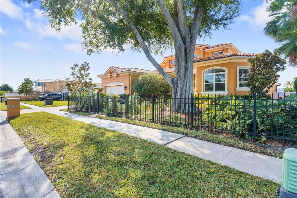 En Venta: $2,300,000 (5 camas, 4 baños, 4189 Pies cuadrados)