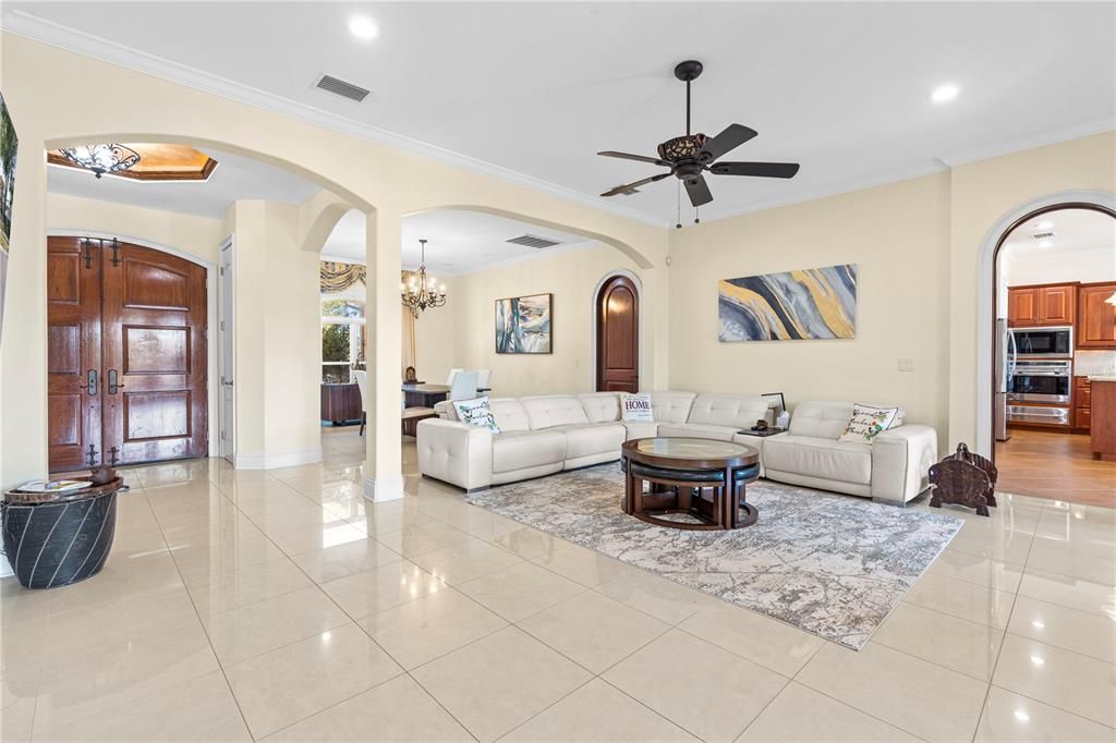 En Venta: $2,300,000 (5 camas, 4 baños, 4189 Pies cuadrados)