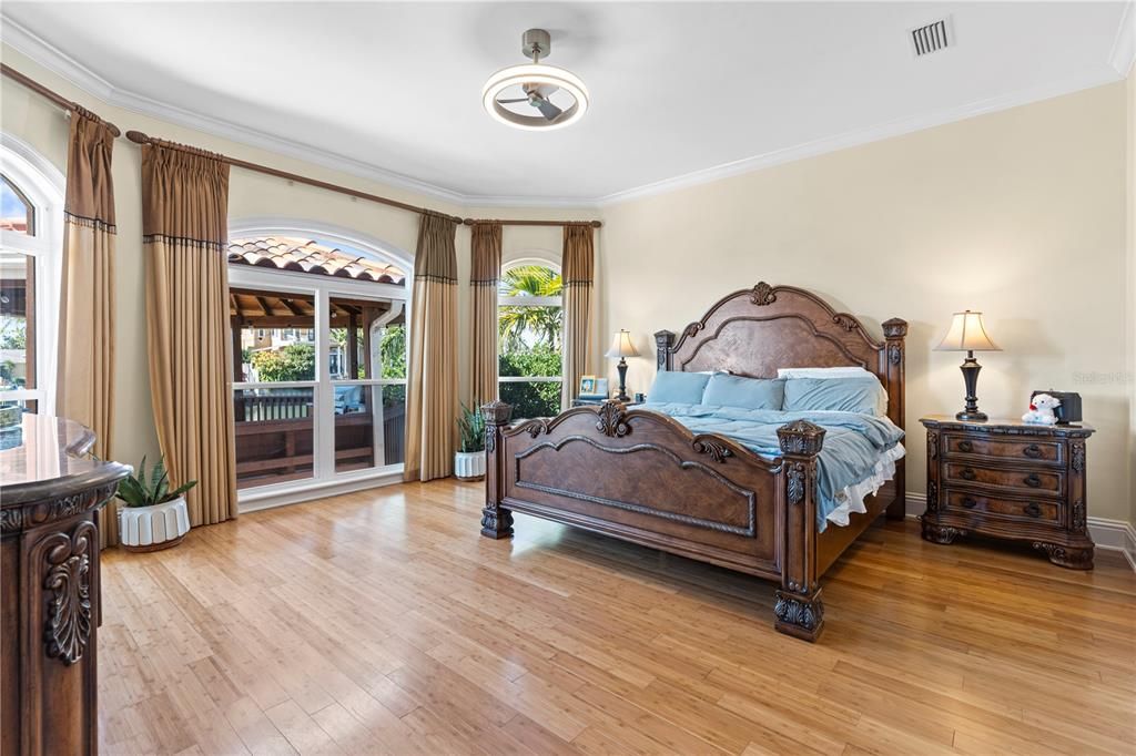 En Venta: $2,300,000 (5 camas, 4 baños, 4189 Pies cuadrados)