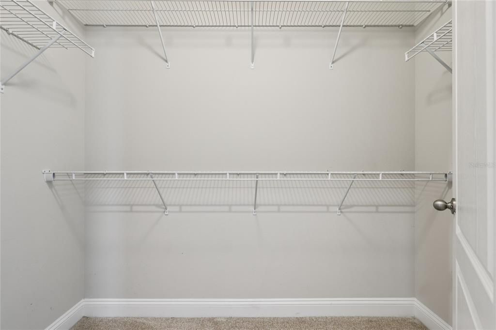 En Venta: $409,000 (4 camas, 2 baños, 1984 Pies cuadrados)