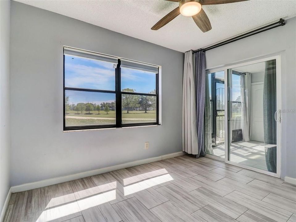 Active With Contract: $1,800 (2 beds, 2 baths, 914 Square Feet)