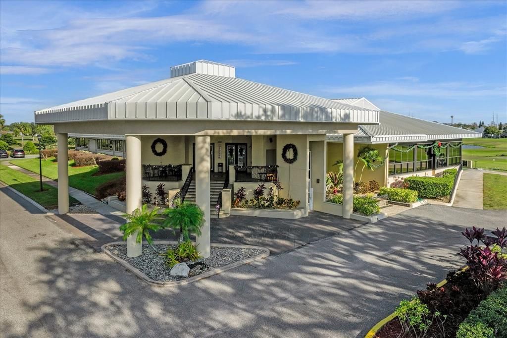 Active With Contract: $1,800 (2 beds, 2 baths, 914 Square Feet)