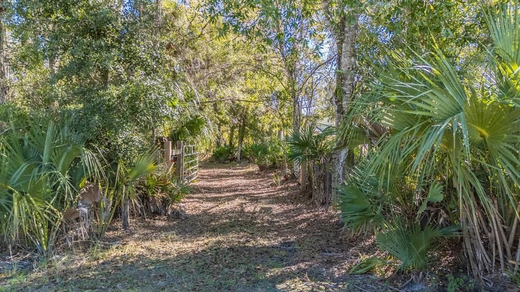 For Sale: $1,900,000 (19.57 acres)