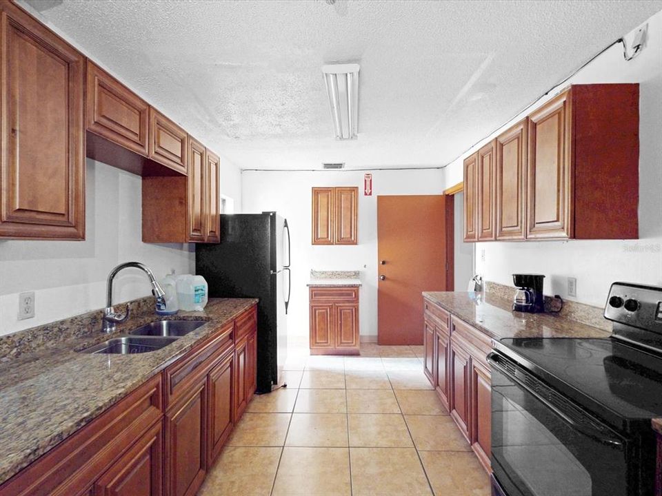For Sale: $2,500,000 (0 beds, 0 baths, 16437 Square Feet)