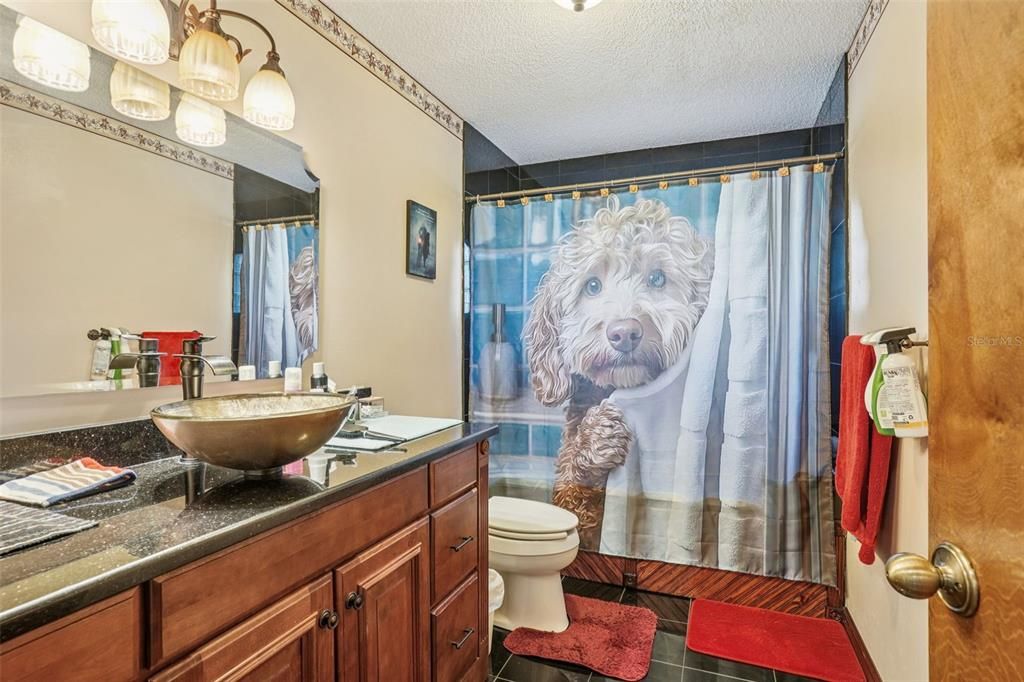 En Venta: $1,199,000 (5 camas, 4 baños, 5096 Pies cuadrados)