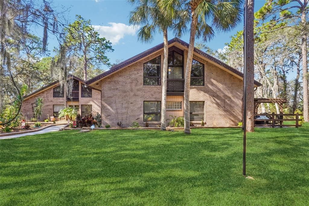 En Venta: $1,199,000 (5 camas, 4 baños, 5096 Pies cuadrados)