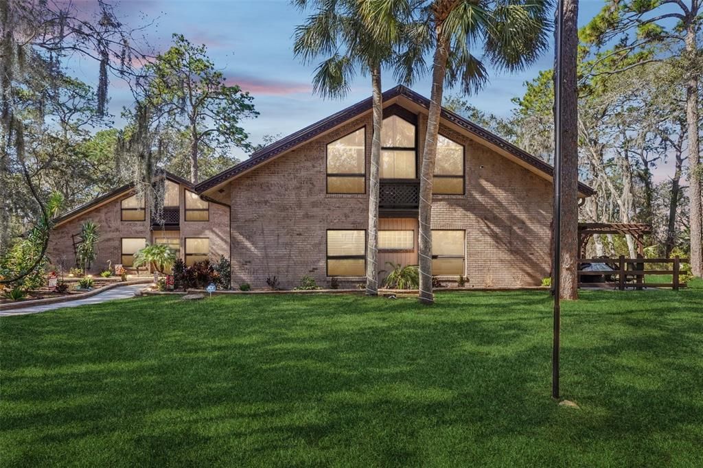 En Venta: $1,199,000 (5 camas, 4 baños, 5096 Pies cuadrados)