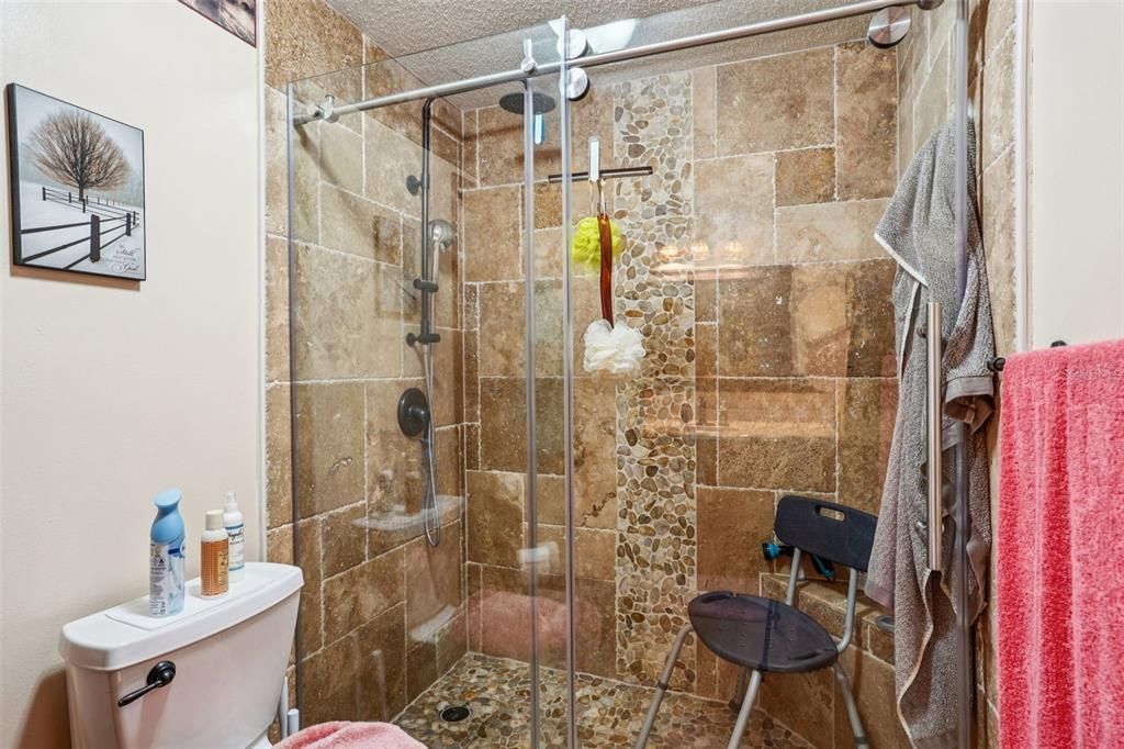 En Venta: $1,199,000 (5 camas, 4 baños, 5096 Pies cuadrados)