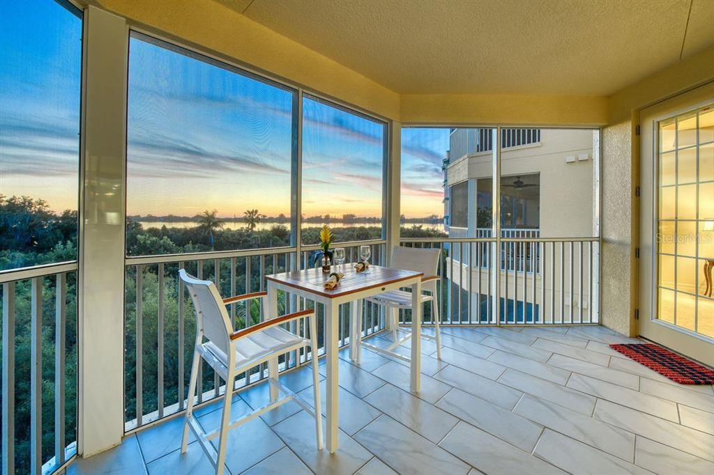 На продажу: $725,000 (3 спален, 2 ванн, 2168 Квадратных фут)