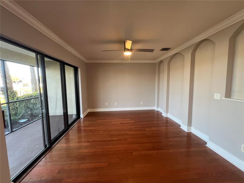 En Venta: $334,900 (3 camas, 2 baños, 1400 Pies cuadrados)