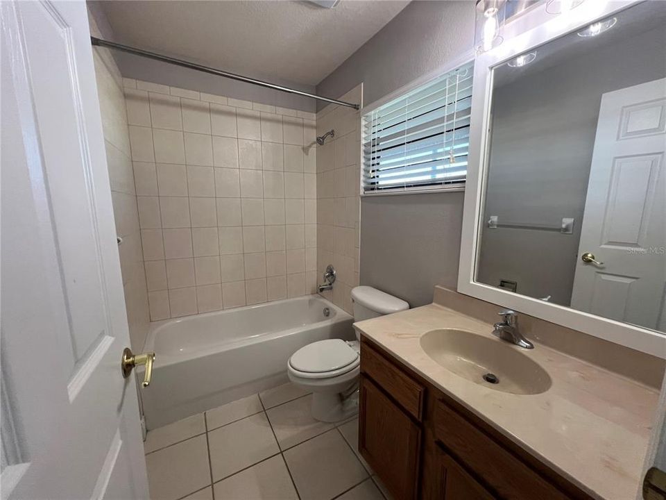 En Venta: $334,900 (3 camas, 2 baños, 1400 Pies cuadrados)