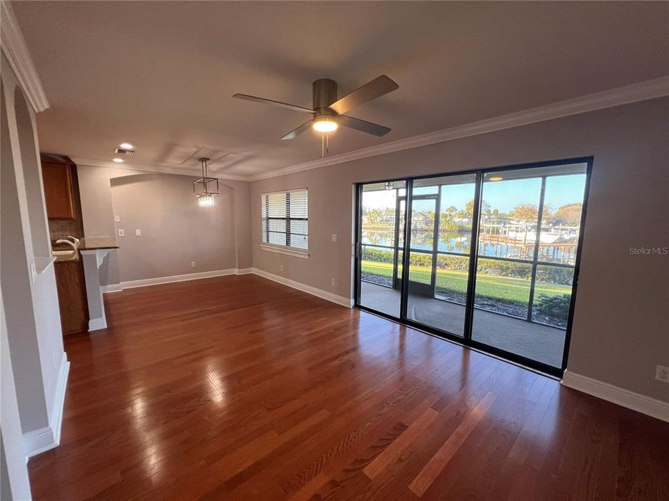 En Venta: $334,900 (3 camas, 2 baños, 1400 Pies cuadrados)