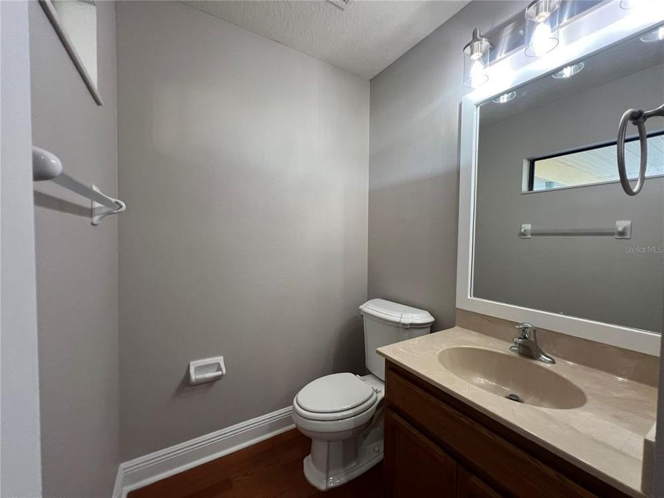 En Venta: $334,900 (3 camas, 2 baños, 1400 Pies cuadrados)