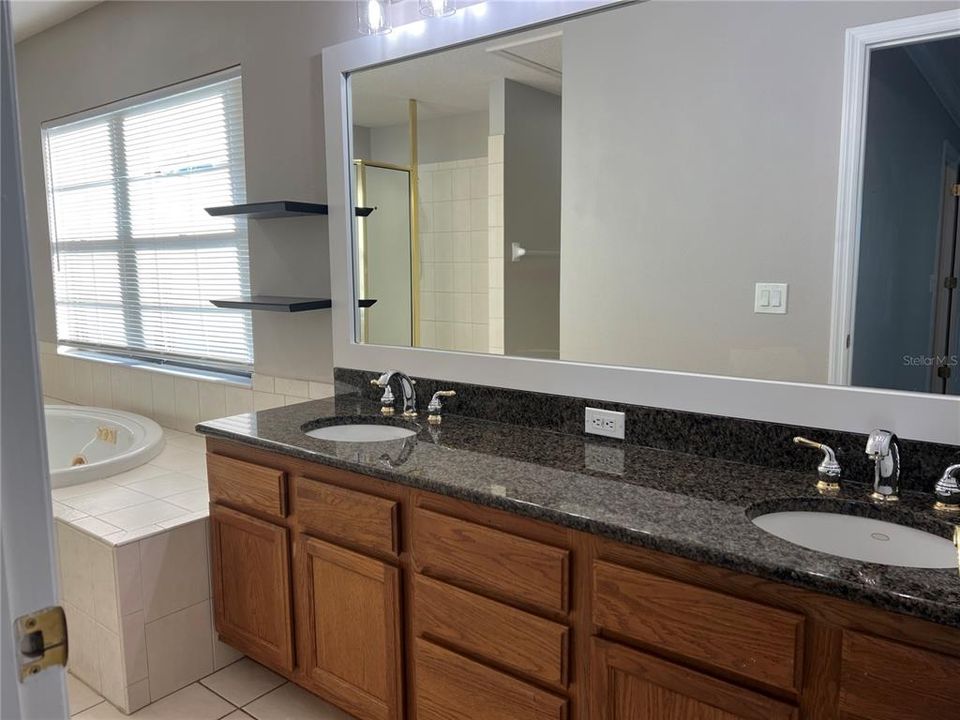 En Venta: $334,900 (3 camas, 2 baños, 1400 Pies cuadrados)