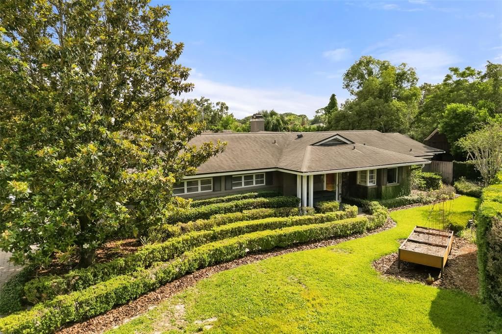 Activo con contrato: $975,000 (3 camas, 3 baños, 2192 Pies cuadrados)